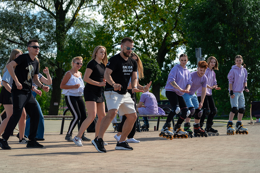 Strefa Pracowni KRESKA podczas Freedom Wheels na lotnisku w Aleksandrowicach